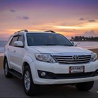 บริการรถ SUV 7 ที่นั่งพร้อมคนขับ