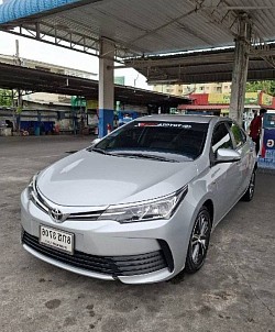 toyota altis เล็ก 5 ที่นั่ง